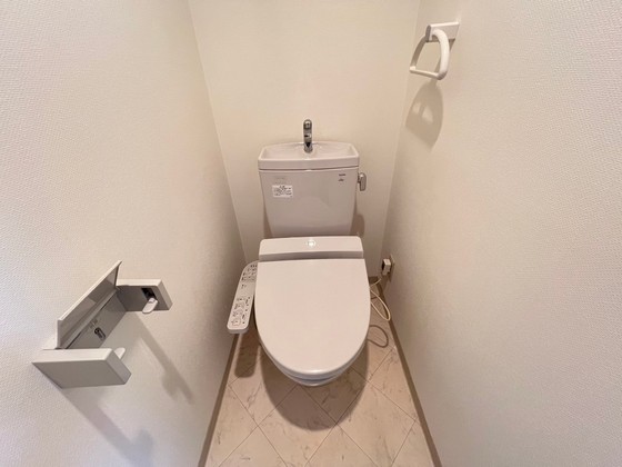 トイレ　※別部屋の写真です
