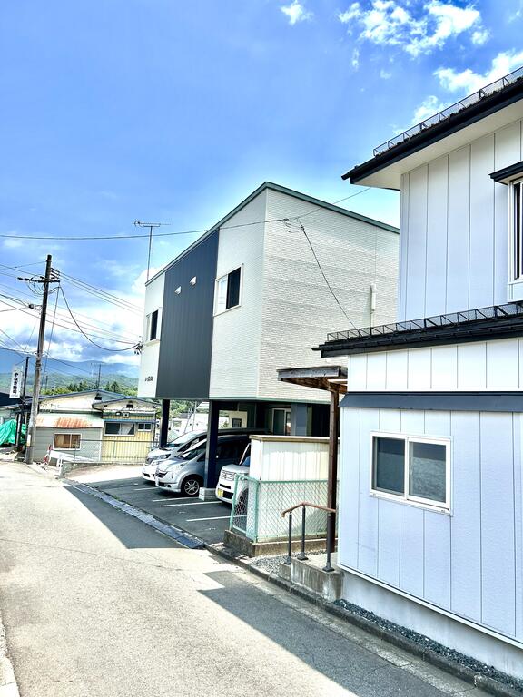 駐車場　1台無料です