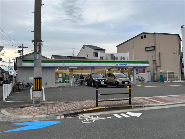 コンビニ　ファミリーマート摂津鳥飼店（コンビニ）まで2776m