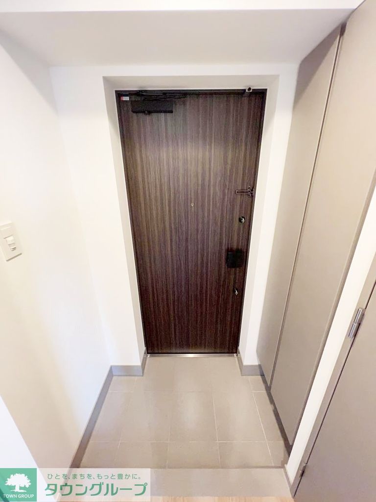 玄関　エントランス
