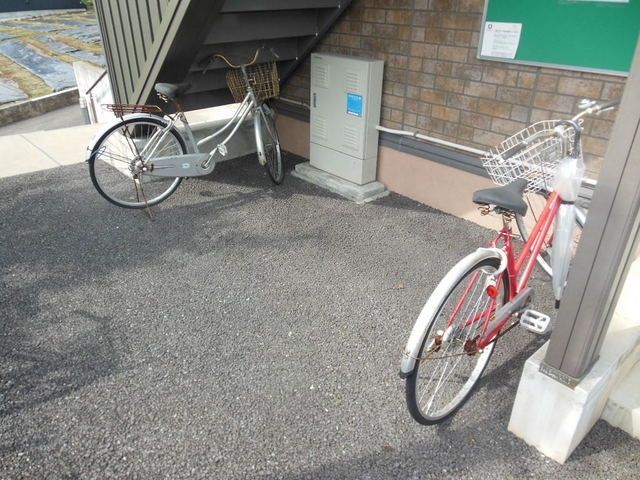 その他共有部分　★敷地内の屋根付の駐輪場です★