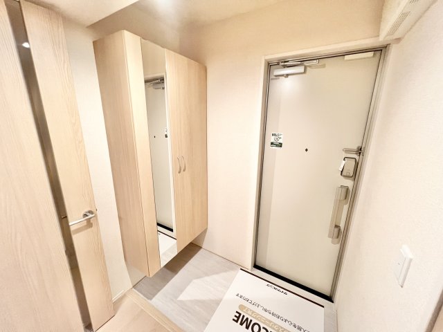 玄関　※別部屋参考写真