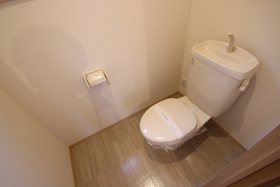 トイレ　※別部屋の写真です