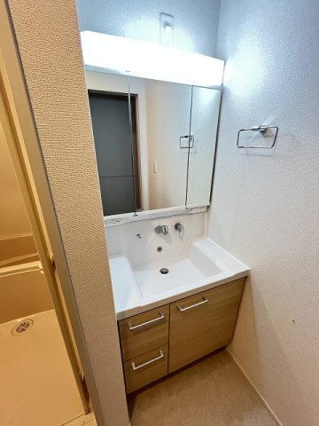 洗面設備　使いやすい洗面所です