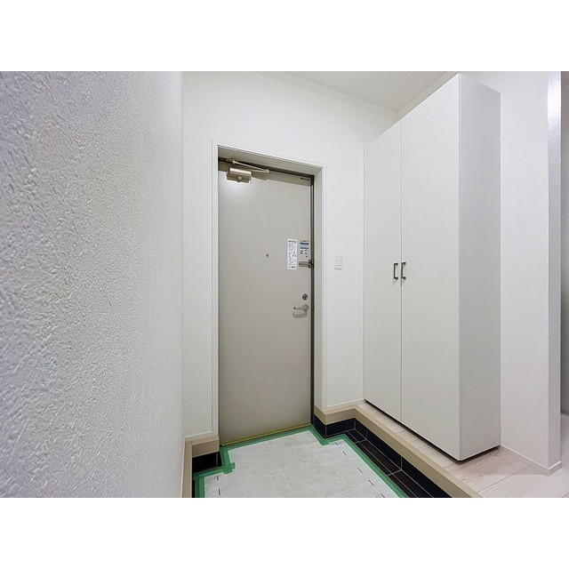 ラトゥール渚Aの玄関写真