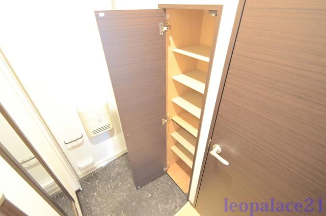 玄関　※同タイプ部屋の写真です。
