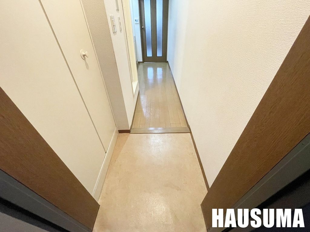 玄関　※他号室写真使用