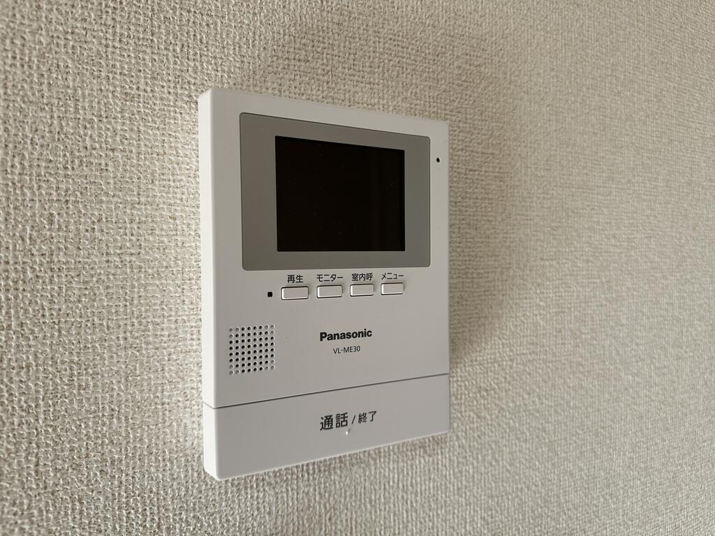 セキュリティ　モニター付インターフォン　防犯カメラもあるので安心
