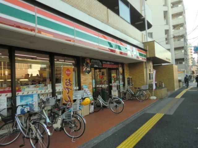 コンビニ　セブンイレブン（コンビニ）まで160m