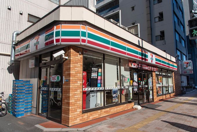 コンビニ　セブンイレブン 江東新大橋3丁目店（コンビニ）まで330m