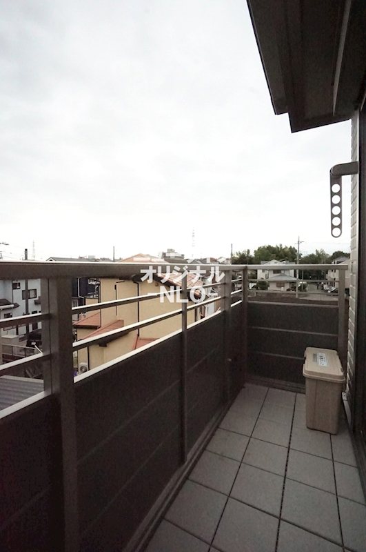 バルコニー　LDK側バルコニー　最上階角部屋で通風良好です☆