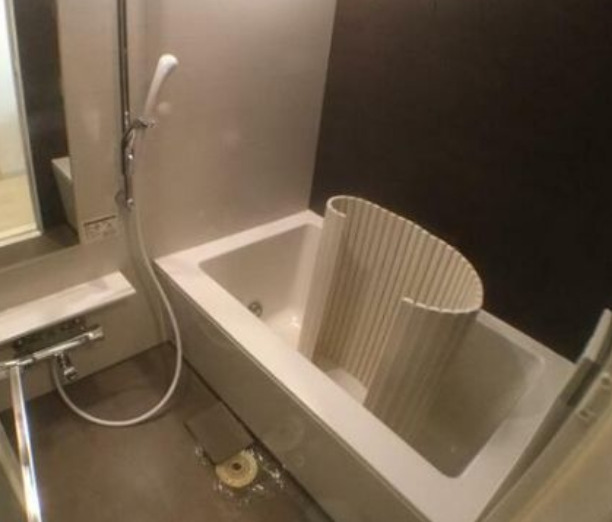 バス・シャワールーム　別部屋の画像を使用しております。