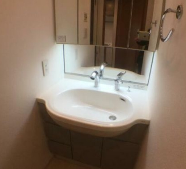 洗面設備　別部屋の画像を使用しております。