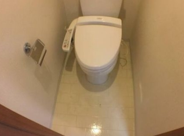 トイレ　別部屋の画像を使用しております。