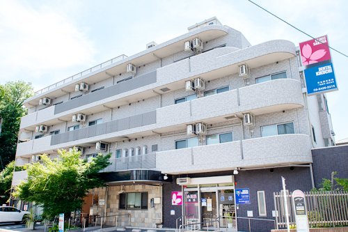 病院　さくら小児科・内科クリニック（病院）まで826m
