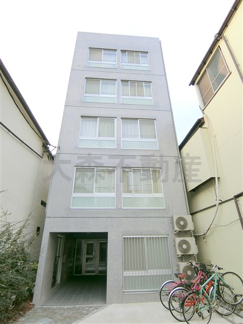 建物外観　2016年8月築　RC鉄筋コンクリート造地上5階地下1階建て