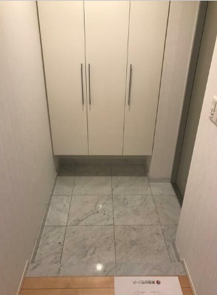 玄関　明るい玄関です