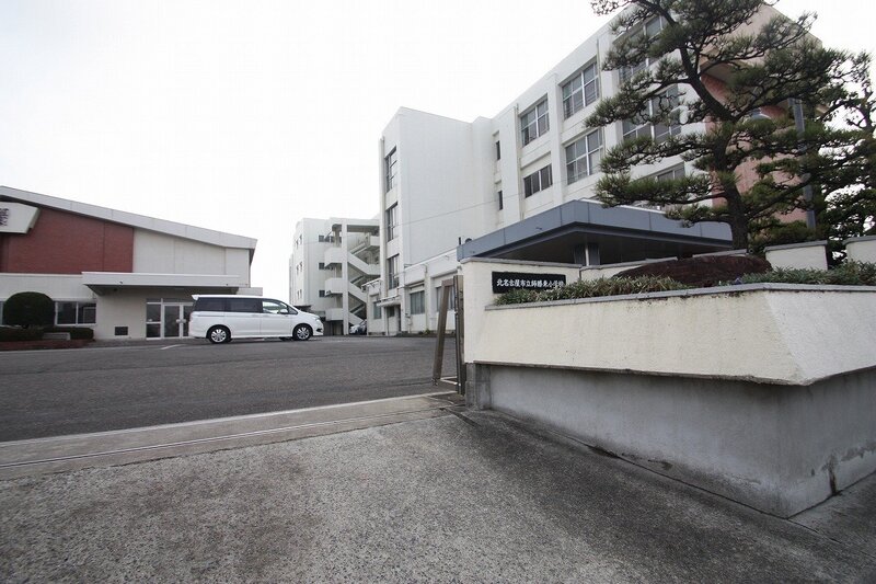 小学校　北名古屋市立師勝東小学校（小学校）まで571m