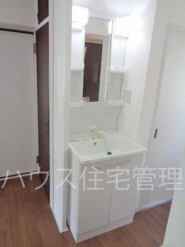 洗面設備　洗髪洗面化粧台