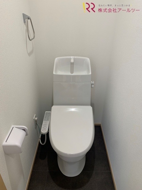 トイレ　ウォシュレット便座