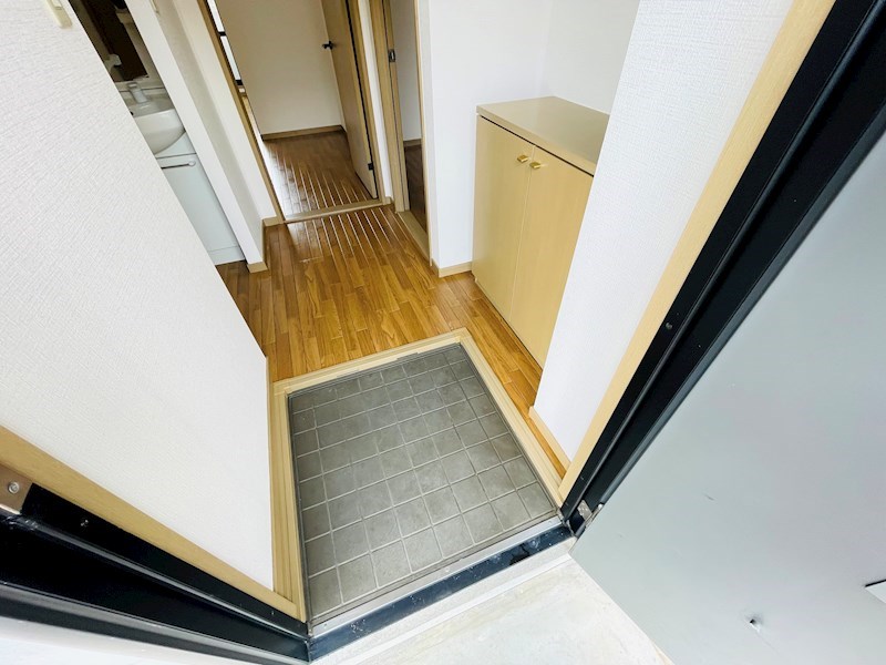 玄関　別部屋写真