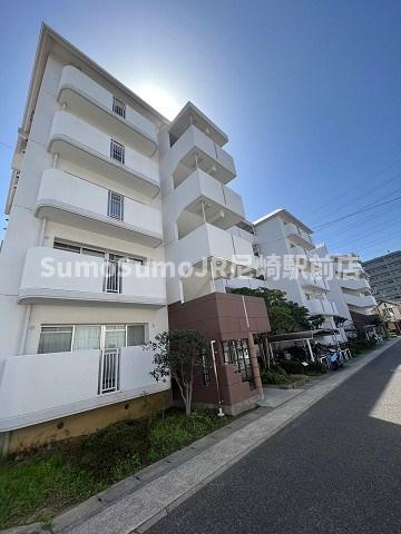 建物外観　外観は落ち着いています