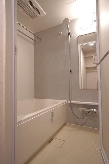 バス・シャワールーム　※写真は同タイプ住戸です。