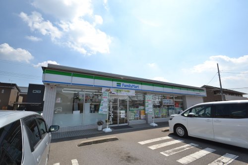 コンビニ　ファミリーマート ゆいの杜五丁目店（コンビニ）まで618m