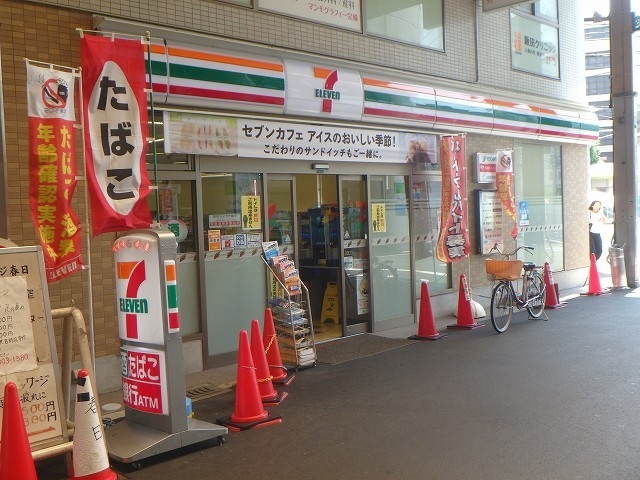 コンビニ　セブンイレブン大阪十三東2丁目店（コンビニ）まで184m