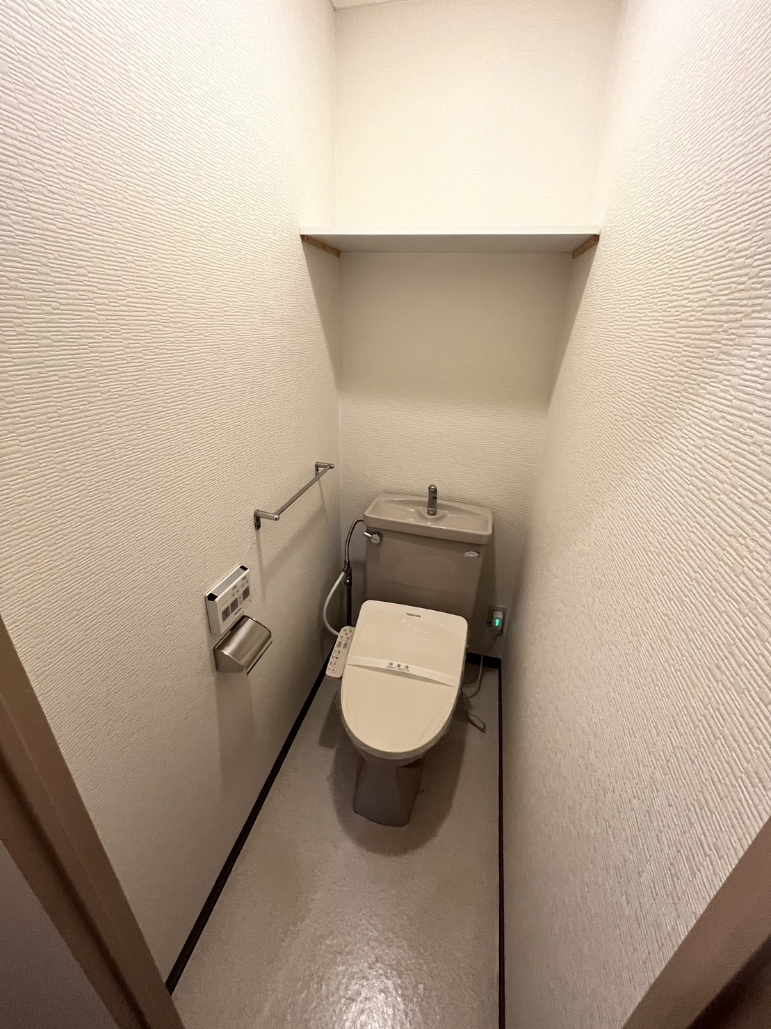 トイレ　ウォシュレット付けます