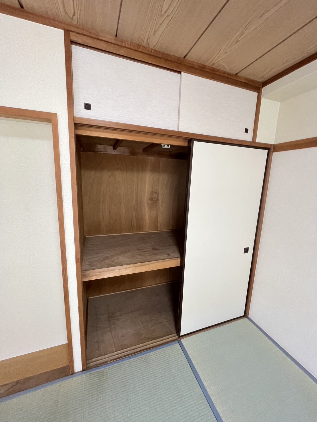 収納　押入あります