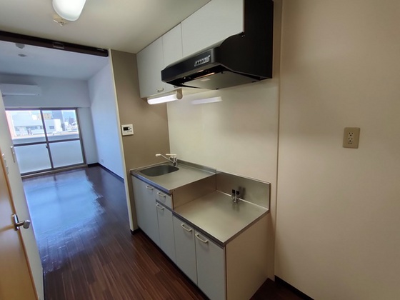 キッチン　※別部屋の写真です