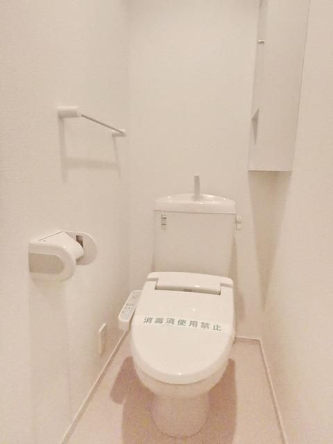 トイレ　★シャワートイレ付★