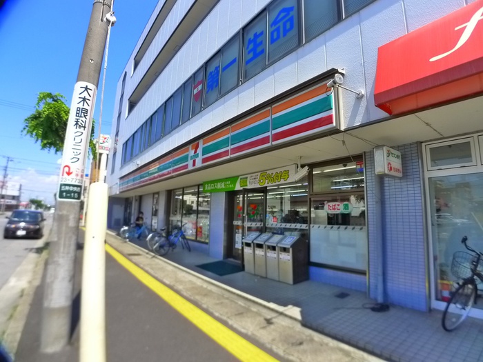 コンビニ　セブンイレブン（コンビニ）まで750m