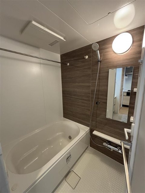 バス・シャワールーム　同建物別タイプのお部屋です。