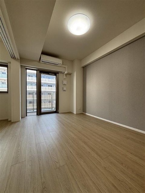 居室・リビング　同建物別タイプのお部屋です。