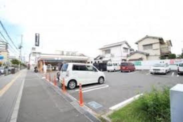 コンビニ　セブンイレブン豊中服部南町4丁目店（コンビニ）まで580m