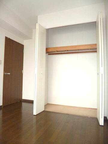 収納　トールタイプ大型クローゼットでお部屋すっきり◎