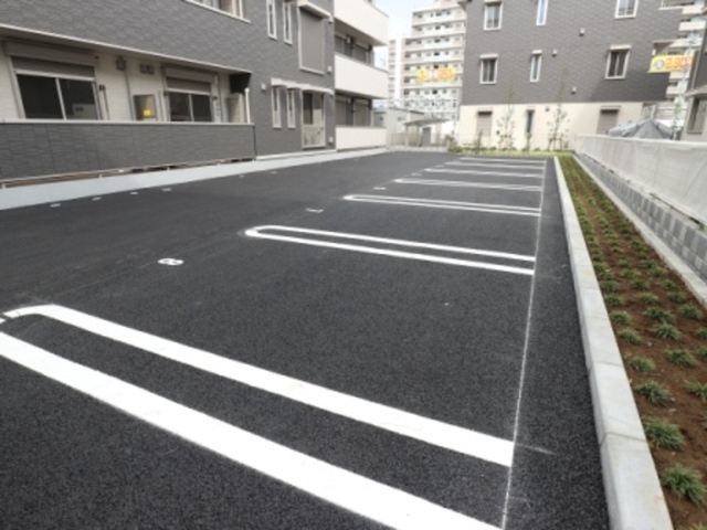 駐車場　駐車場