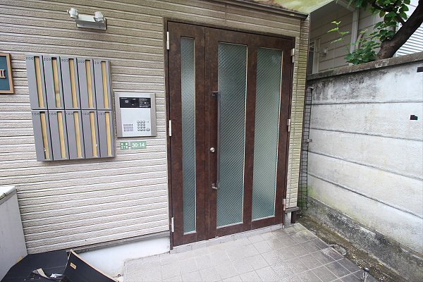 京王井の頭線 東松原駅 徒歩4分 2階建 築17年の外観写真