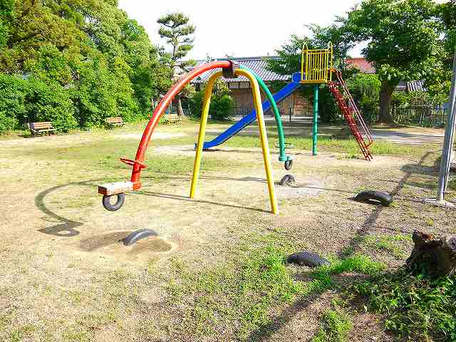 公園　杵築児童公園（公園）まで302m