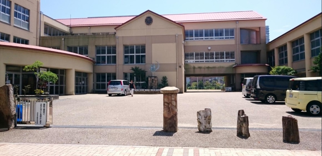小学校　浜松市立東小学校（小学校）まで503m
