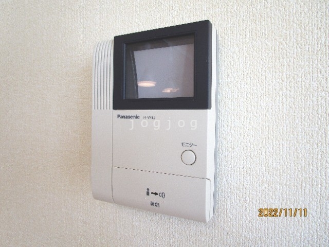 セキュリティ　モニター付きインターホンで来客確認も安心です！