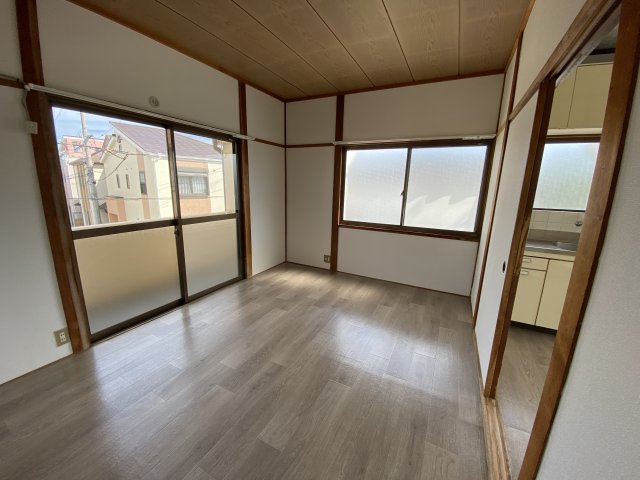 藤ハイツの居間写真