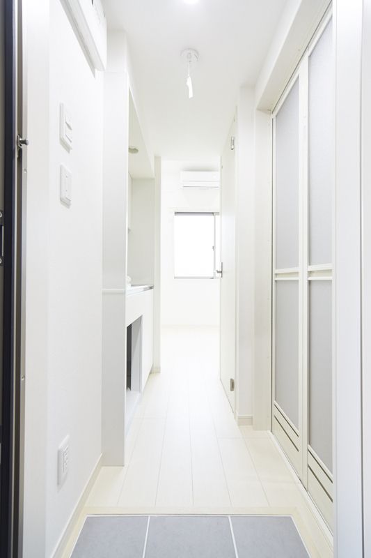玄関　別タイプのお部屋です