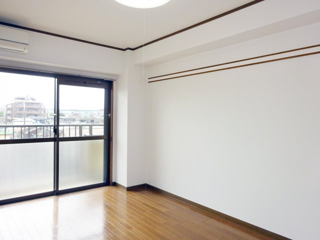 居室・リビング　別部屋同タイプ