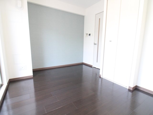 その他　使い勝手のいい洋室です