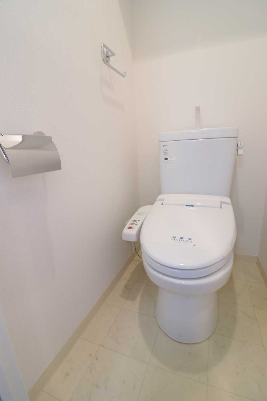 トイレ　※同物件、別部屋になります。