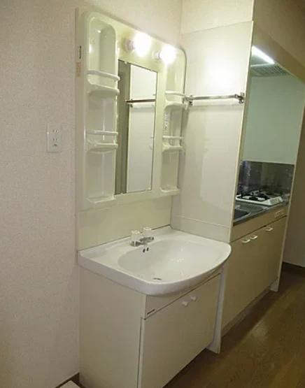 ＪＲ山手線 神田駅 徒歩8分 12階建 築27年の内装写真