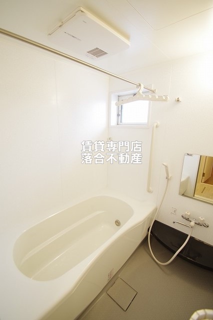バス・シャワールーム　大きな一坪風呂でゆったり♪浴室乾燥機付き